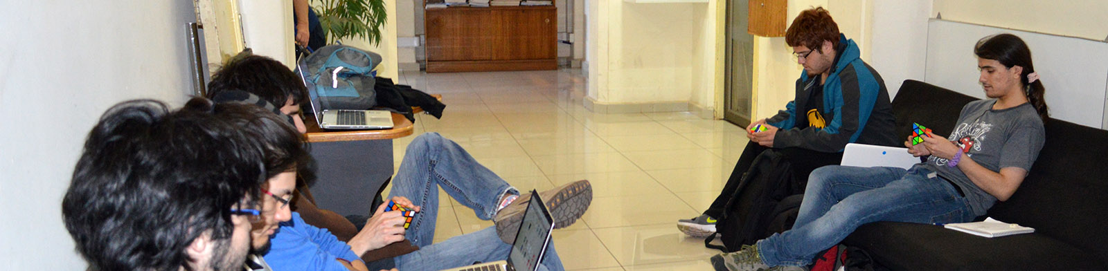 estudiantes 1600x393